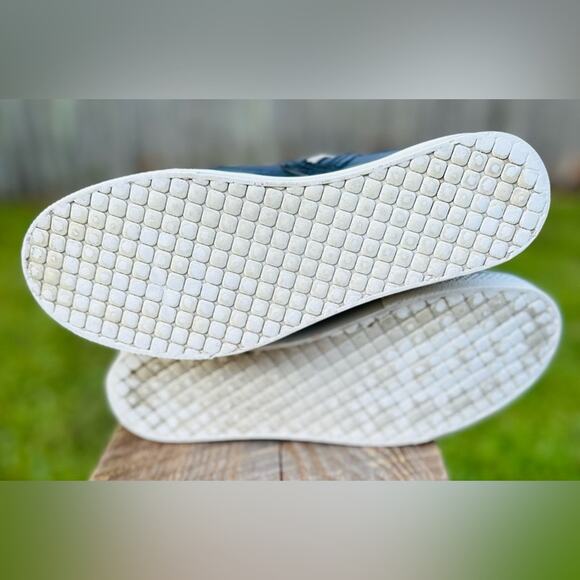 Steve Madden Wedgie Black Ankle Rain Boots with White Sole. Size 9M - Picture 6 of 8